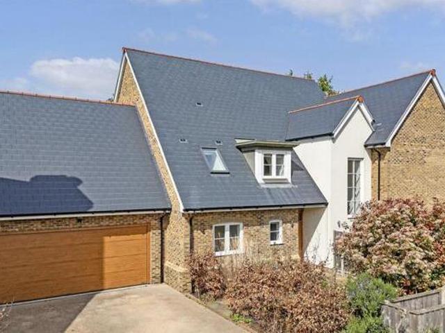 House for sale in Chigwell, Epping