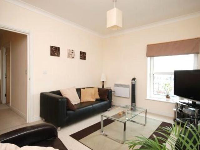 Apartment for rent in Fallow Corner, Greater London