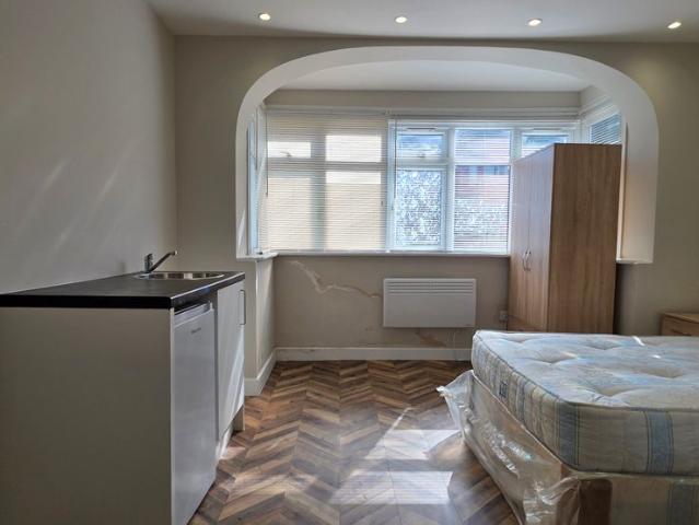 Studio for rent in Harrow Weald, Greater London