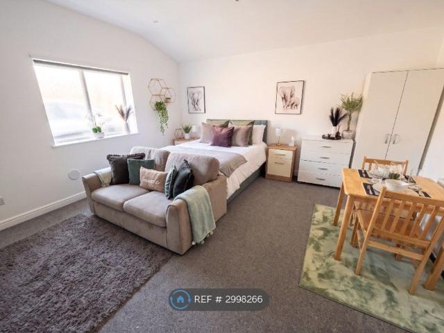Studio for rent in London Borough of Haringey, Greater London