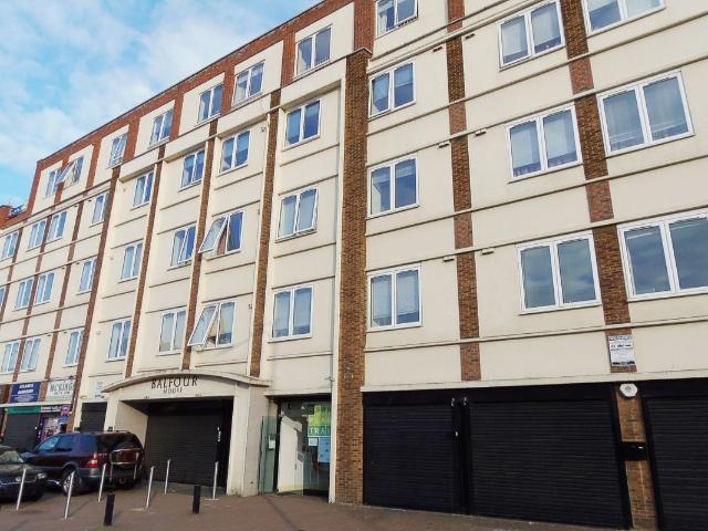 Apartment for rent in Seven Kings, Greater London