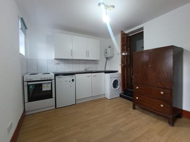 Studio for rent in Leyton, Greater London