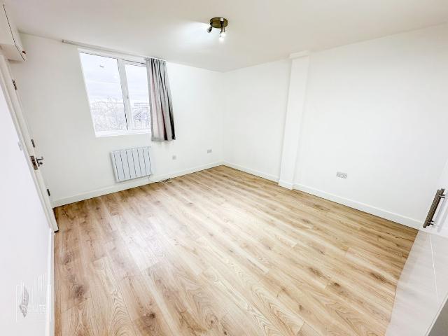 Studio for rent in Temple Mills, Greater London
