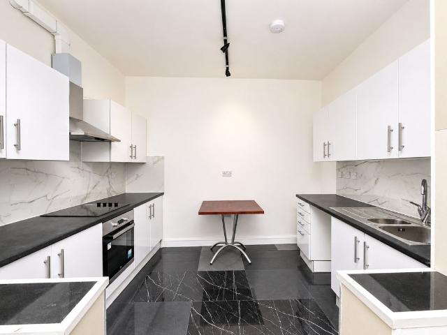 Apartment for rent in Temple Mills, Greater London