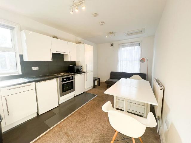 Apartment for rent in Cann Hall, Leytonstone