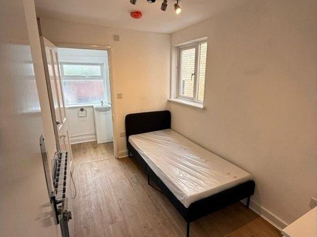 Studio for rent in London Borough of Waltham Forest, Greater London