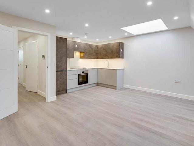 Apartment for rent in North Finchley, Greater London