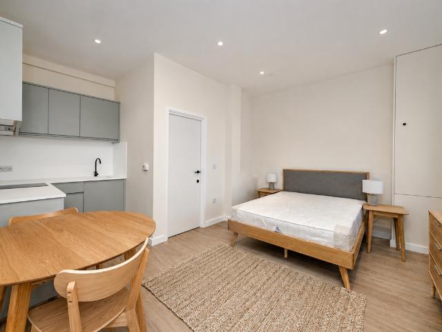 Studio for rent in North Finchley, Greater London