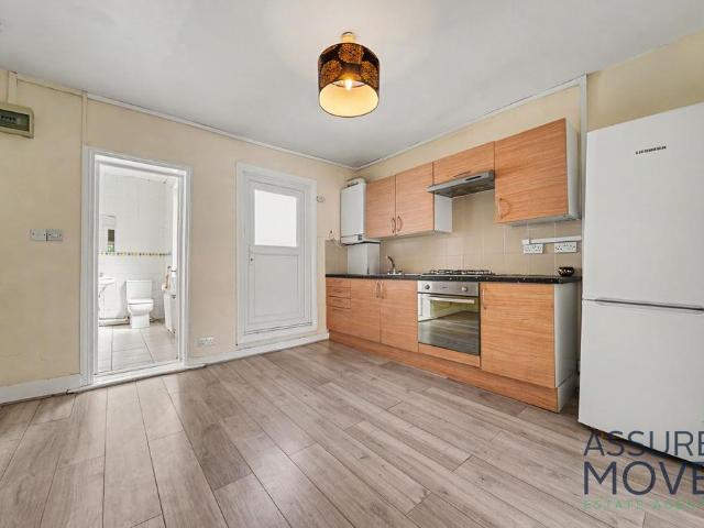 Apartment for rent in Whetstone, Greater London