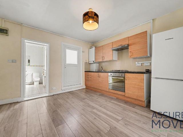 Apartment for rent in Whetstone, Greater London