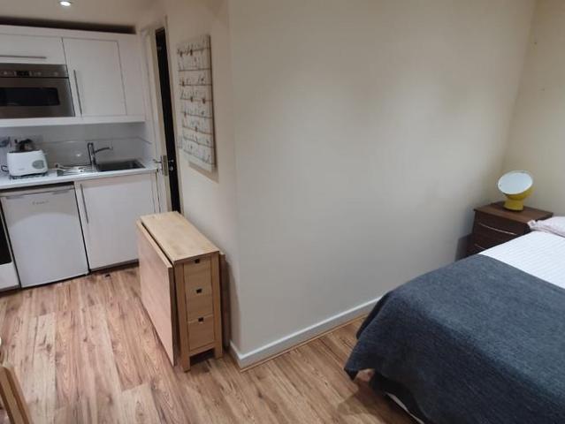 House for rent in Cricklewood, Greater London