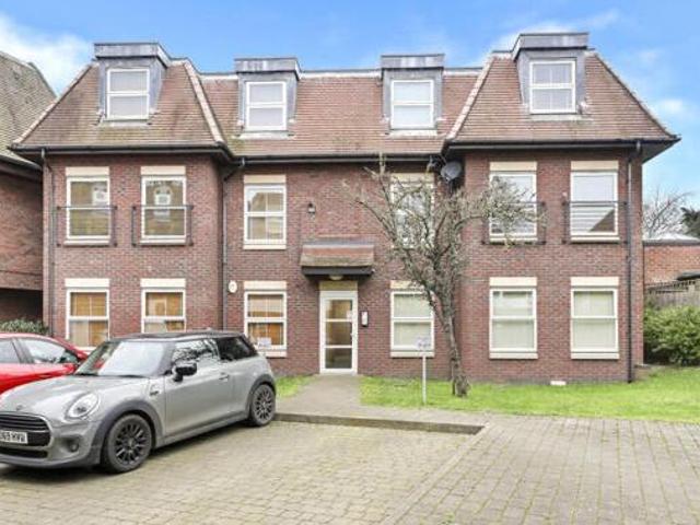 House for sale in Loughton, Epping Forest