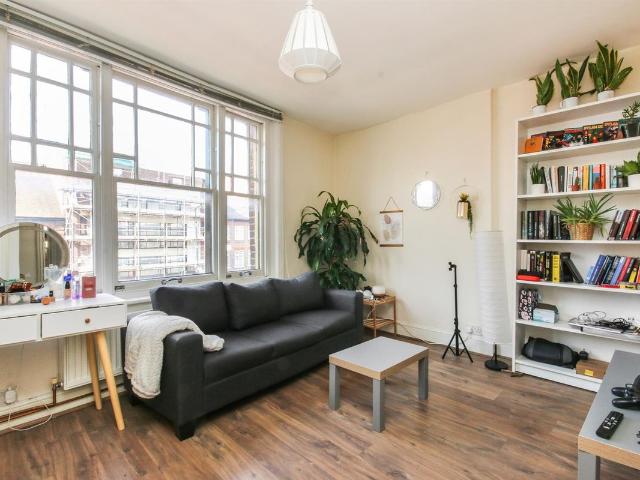 Apartment for rent in Hornsey, Greater London
