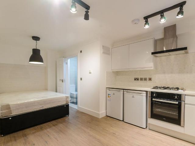 Studio for rent in London Borough of Haringey, Greater London