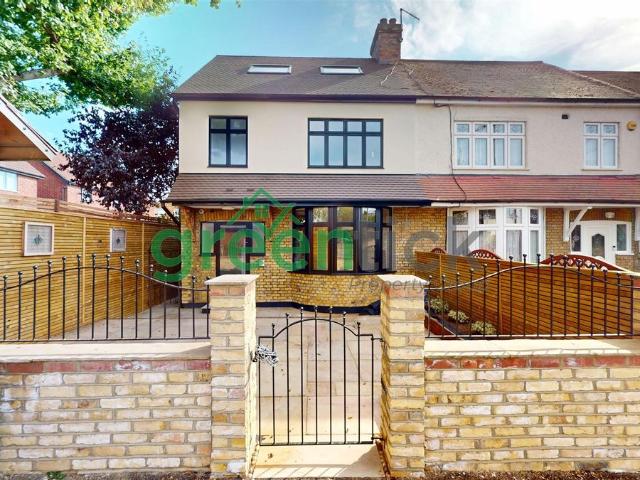 House for rent in Tyler's Green, Epping Forest