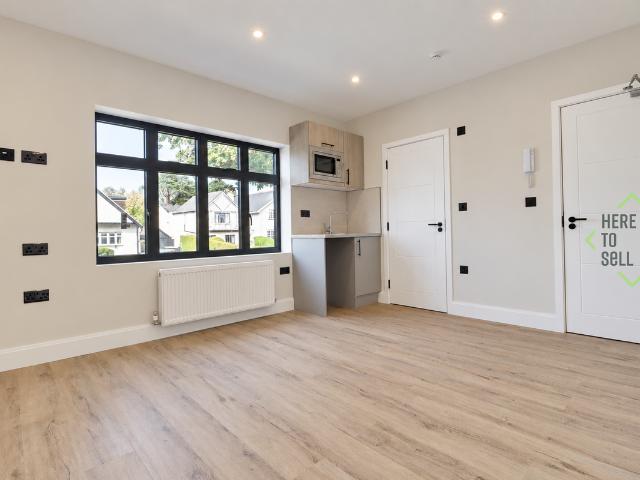 Studio for rent in Tyler's Green, Epping Forest