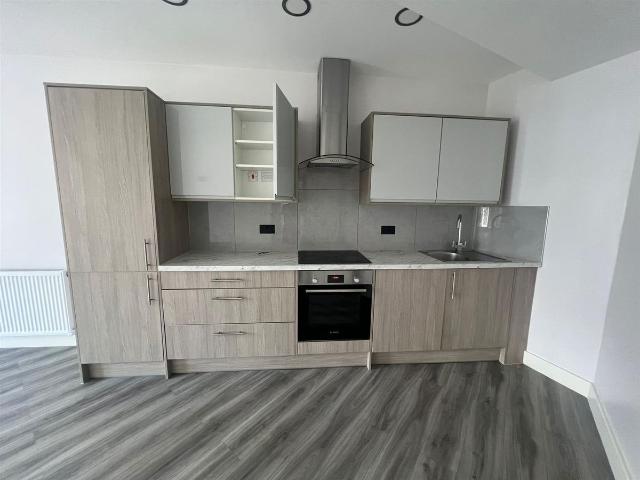 Apartment for rent in London Borough of Sutton, Greater London
