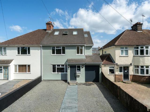 House for rent in Leavesden, Three Rivers