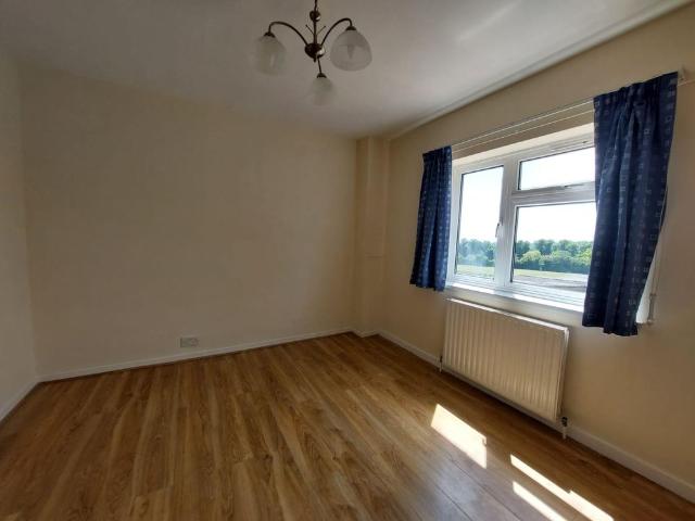 House for rent in Whetstone, Oakleigh Park