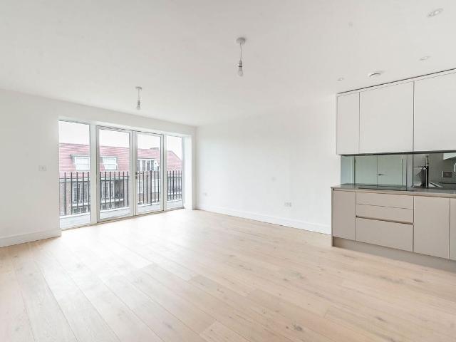 Apartment for rent in Whetstone, Greater London