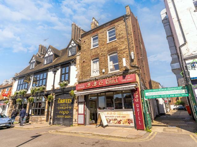 Apartment for rent in Whetstone, Greater London