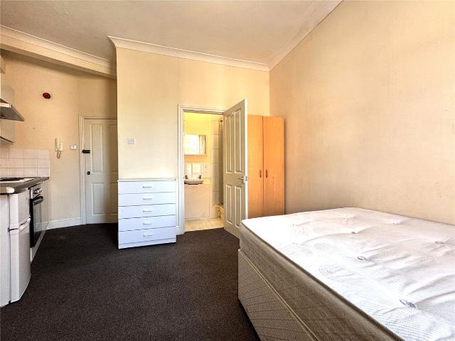 Apartment for rent in Willesden Green, Greater London