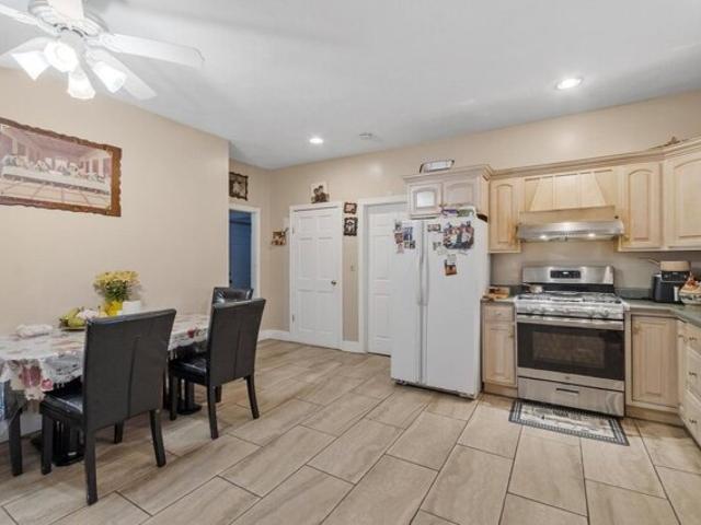 House for sale in Lynn, Essex County