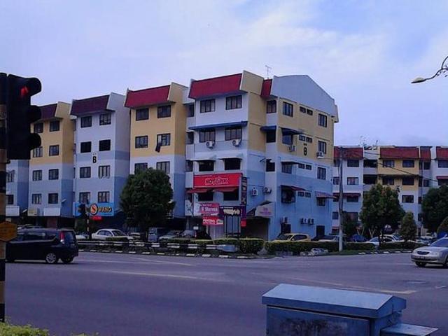 Flat for sale in Malaka