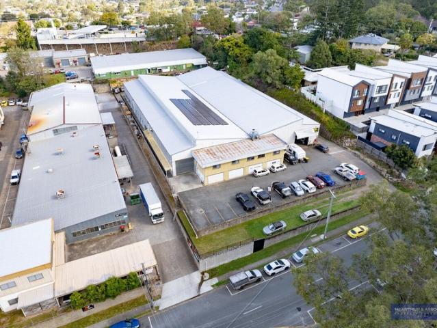 Warehouse for rent in Toombul, Queensland