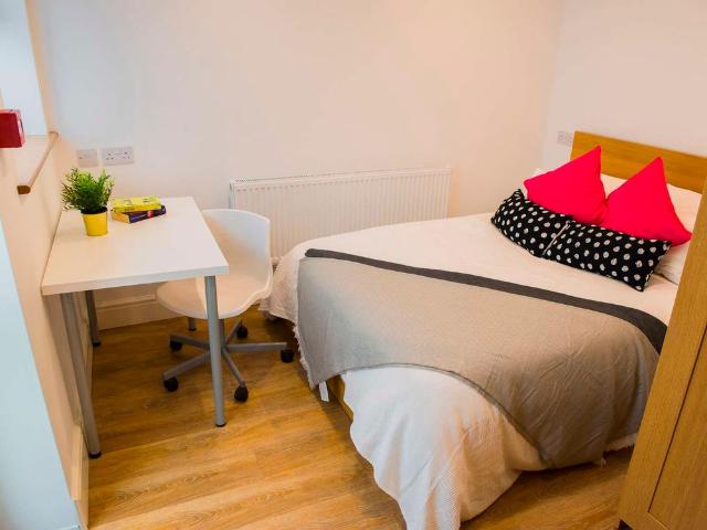 Room for rent in Nangreaves, Wales