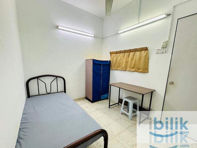 Room for rent in Petaling, Damansara Damai