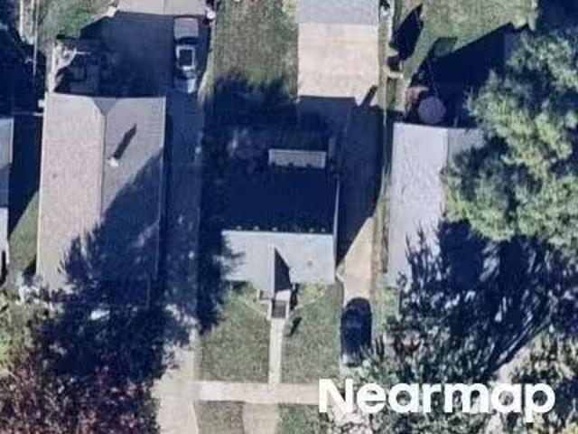 House for sale in Macomb