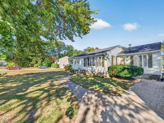 House for sale in North Billerica, Billerica