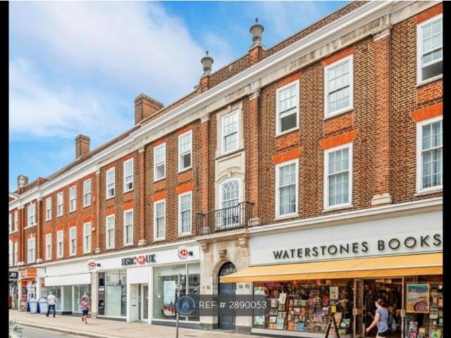 Apartment for rent in Woodcote, Epsom