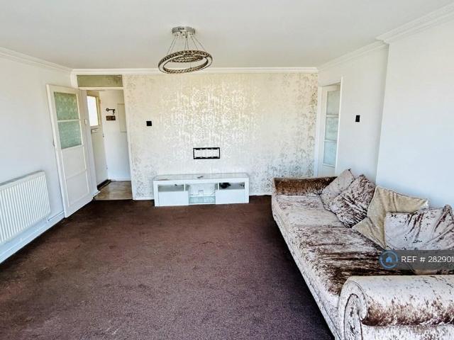 Apartment for rent in London Borough of Hounslow, Feltham
