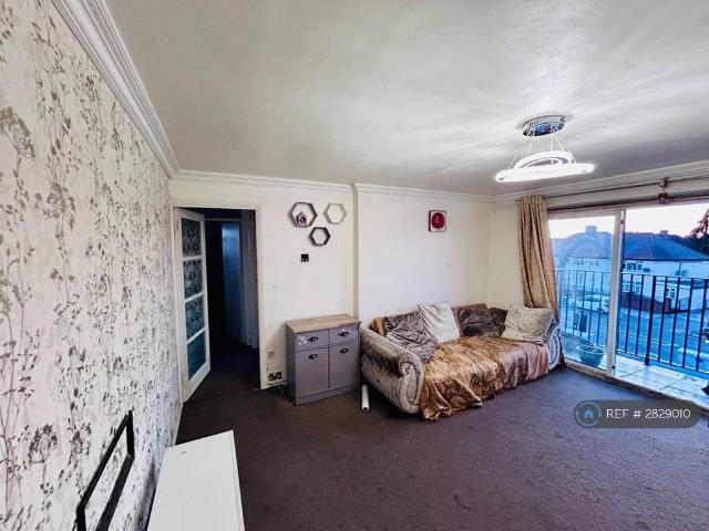 Apartment for rent in London Borough of Hounslow, Feltham