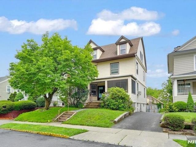 House for sale in Glen Ridge House for sale in Glen Ridge