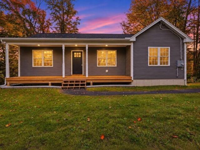 House for sale in Gilbertville, Hardwick