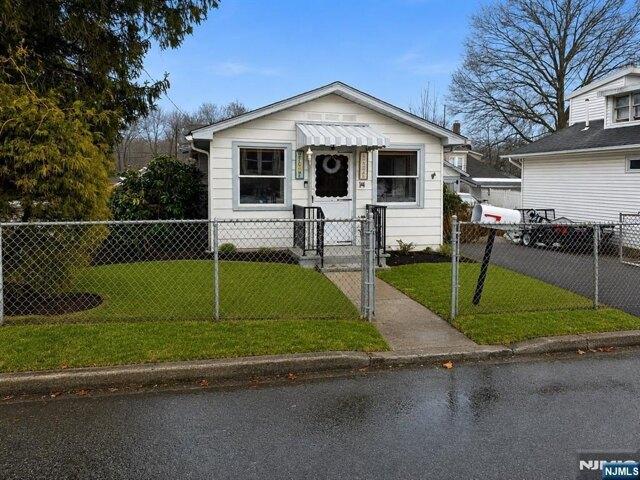 House for sale in Budd Lake, Mount Olive