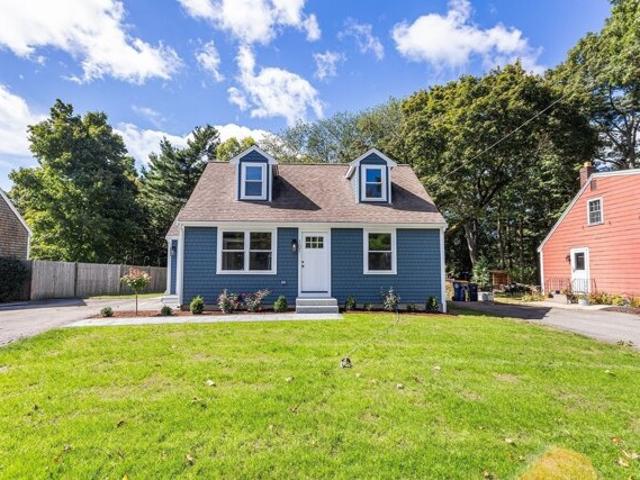 House for sale in Queen Anne's Corner, Norwell