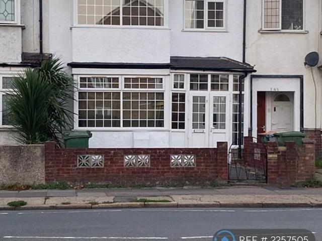 House for rent in London Borough of Newham, Greater London