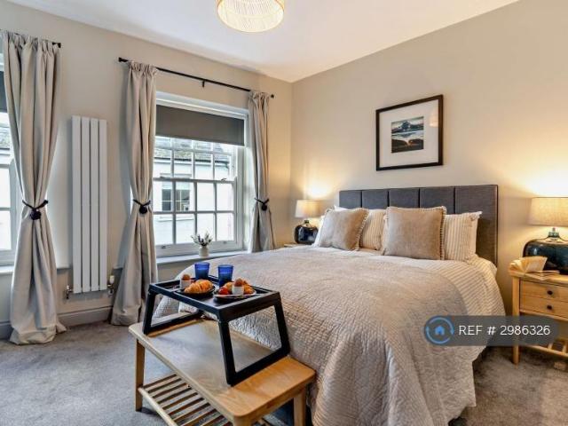 Apartment for rent in Tenby, Wales
