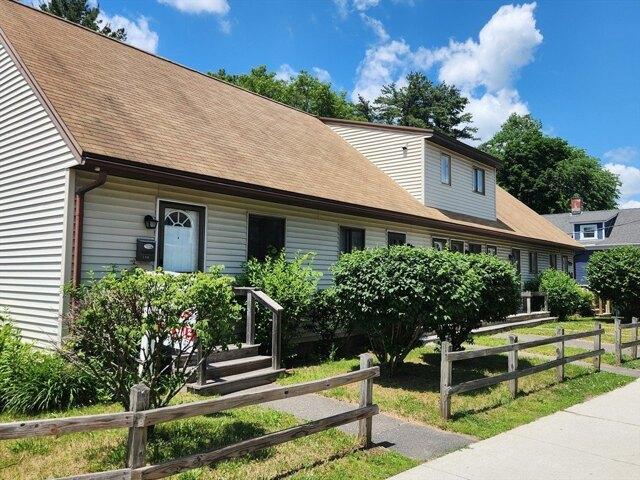 Condo for sale in Clinton, Massachusetts