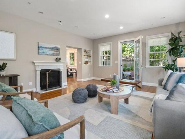 Condo for sale in Auburndale, Massachusetts