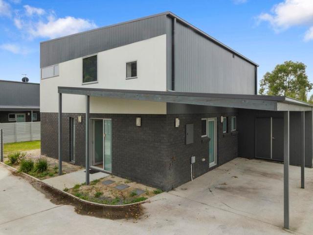 Townhouse for rent in Hobart, Tasmania