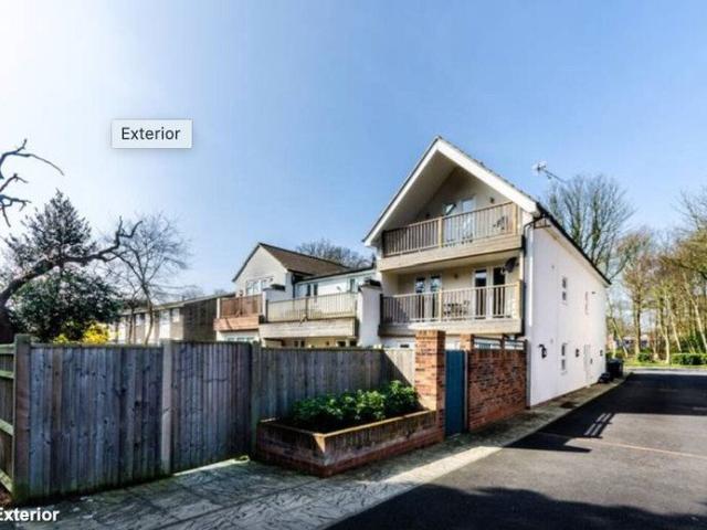 Apartment for rent in Beckenham, Eden Park
