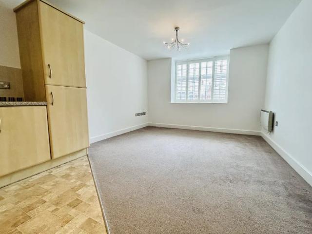 Apartment for rent in Kingsley Moor, Staffordshire