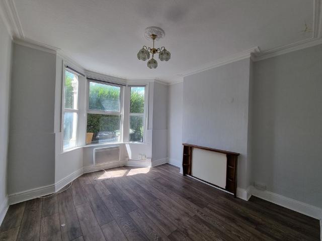 House for rent in Ponders End, Greater London