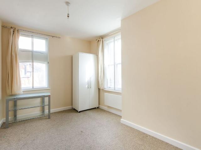 Apartment for rent in London Borough of Ealing, Greater London