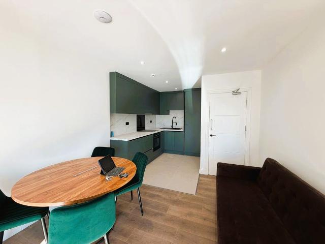 Apartment for rent in London Borough of Ealing, Greater London